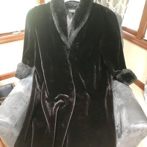 Olympia Limited Inc. Faux Fur 2X Full Length coat